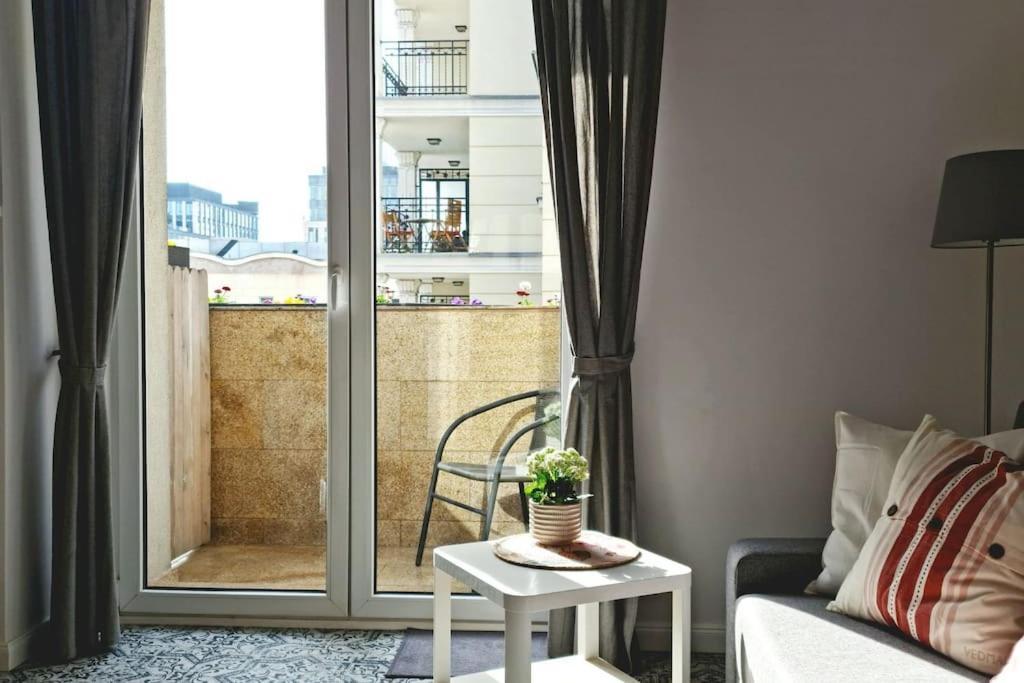 Apartament Zachodni Z Balkonem 4 Osoby Βαρσοβία Εξωτερικό φωτογραφία