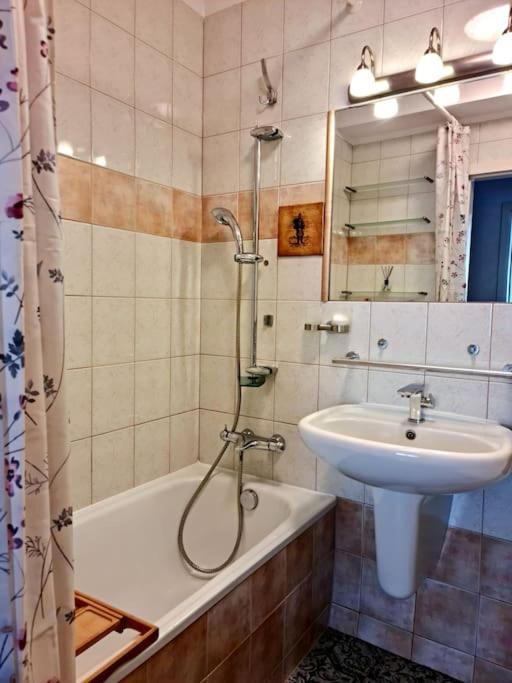 Apartament Zachodni Z Balkonem 4 Osoby Βαρσοβία Εξωτερικό φωτογραφία