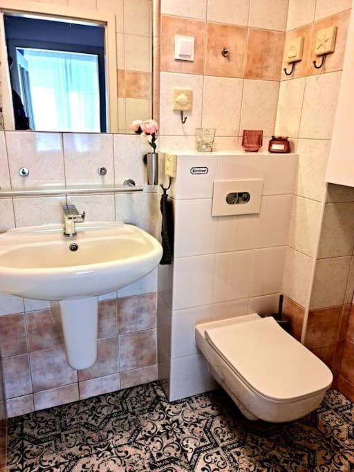 Apartament Zachodni Z Balkonem 4 Osoby Βαρσοβία Εξωτερικό φωτογραφία